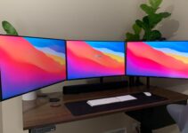 How to Choose Best Desk Stand for Triple Monitor Setup?